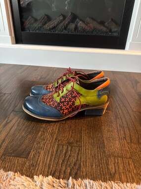 Sacofy Women's Vintage Bohemian Multi-Color Floral Leather Wingtip Oxford Shoes